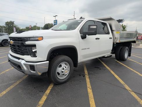 New 2025 Chevrolet Silverado 3500 W/T w/ WT Convenience Package AWD/4WD image 3