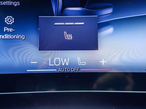 Used 2024 BMW i4 xDrive40i AWD/4WD image 8