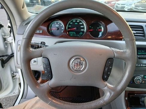 Used 2010 Buick Lucerne CXL image 16