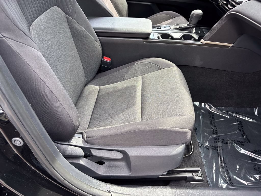 Used 2025 Toyota Camry LE FWD image 36