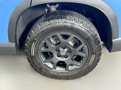 Used 2025 Honda Pilot TrailSport image 26