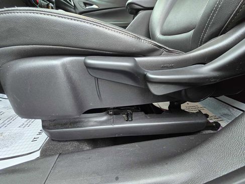 Used 2024 Buick Encore GX Sport Touring FWD image 19