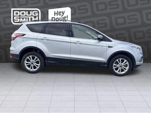 Used 2017 Ford Escape SE w/ Equipment Group 201A AWD/4WD image 1