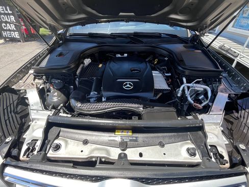 Used 2019 Mercedes-Benz GLC 300 image 20