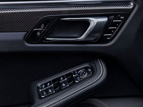 Used 2025 Porsche Macan GTS image 22