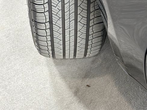 Certified 2026 Porsche Macan AWD/4WD image 43