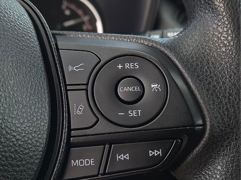 Used 2023 Toyota RAV4 XLE image 18