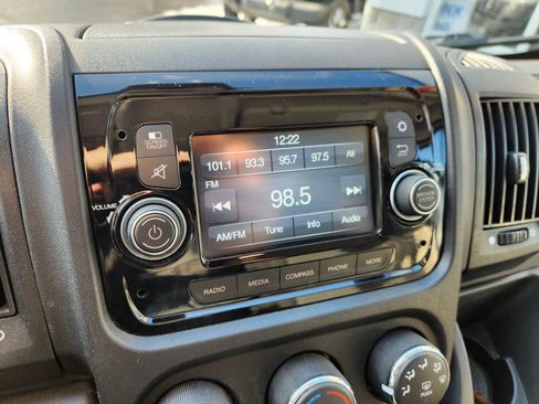 Used 2018 RAM ProMaster 2500 w/ Interior Convenience Group image 27