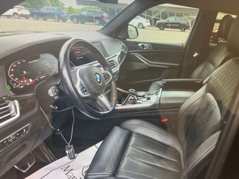 Used 2020 BMW X5 M50i AWD/4WD image 9