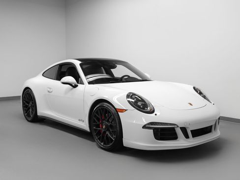 Certified 2016 Porsche 911 Carrera GTS RWD image 10