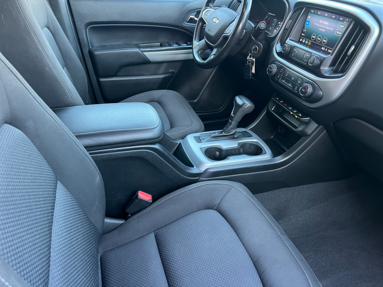 Used 2021 Chevrolet Colorado LT w/ Safety Package RWD image 15