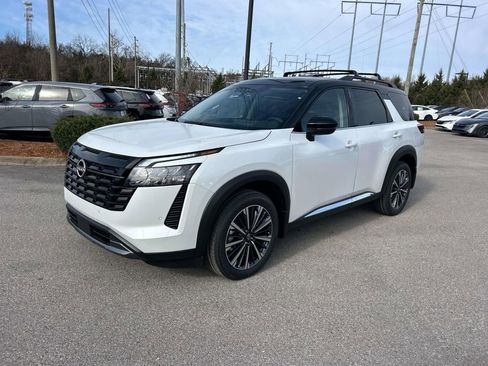 New 2026 Nissan Pathfinder Platinum w/ Lighting Package AWD/4WD image 3