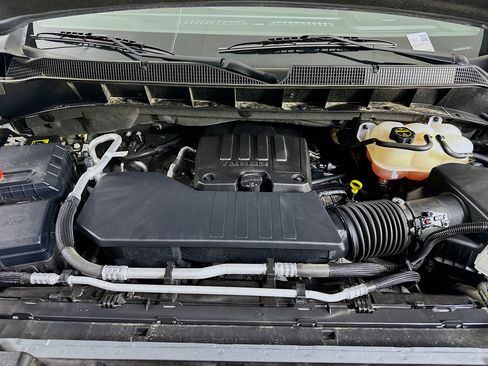 Used 2024 Chevrolet Silverado 1500 LT image 31