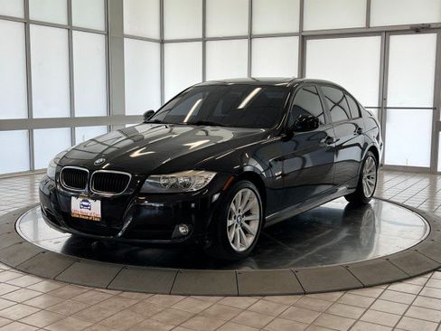 Used 2011 BMW 328i xDrive Sedan AWD/4WD image 3