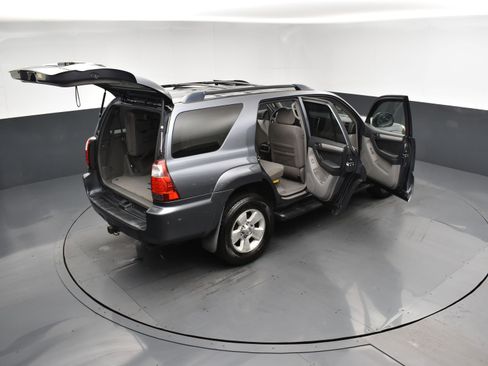 Used 2007 Toyota 4Runner SR5 image 28