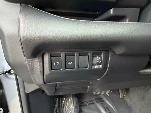 Used 2024 Subaru Ascent Limited w/ Technology Package AWD/4WD image 49