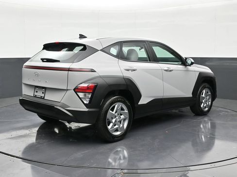 Used 2026 Hyundai Kona SE image 5