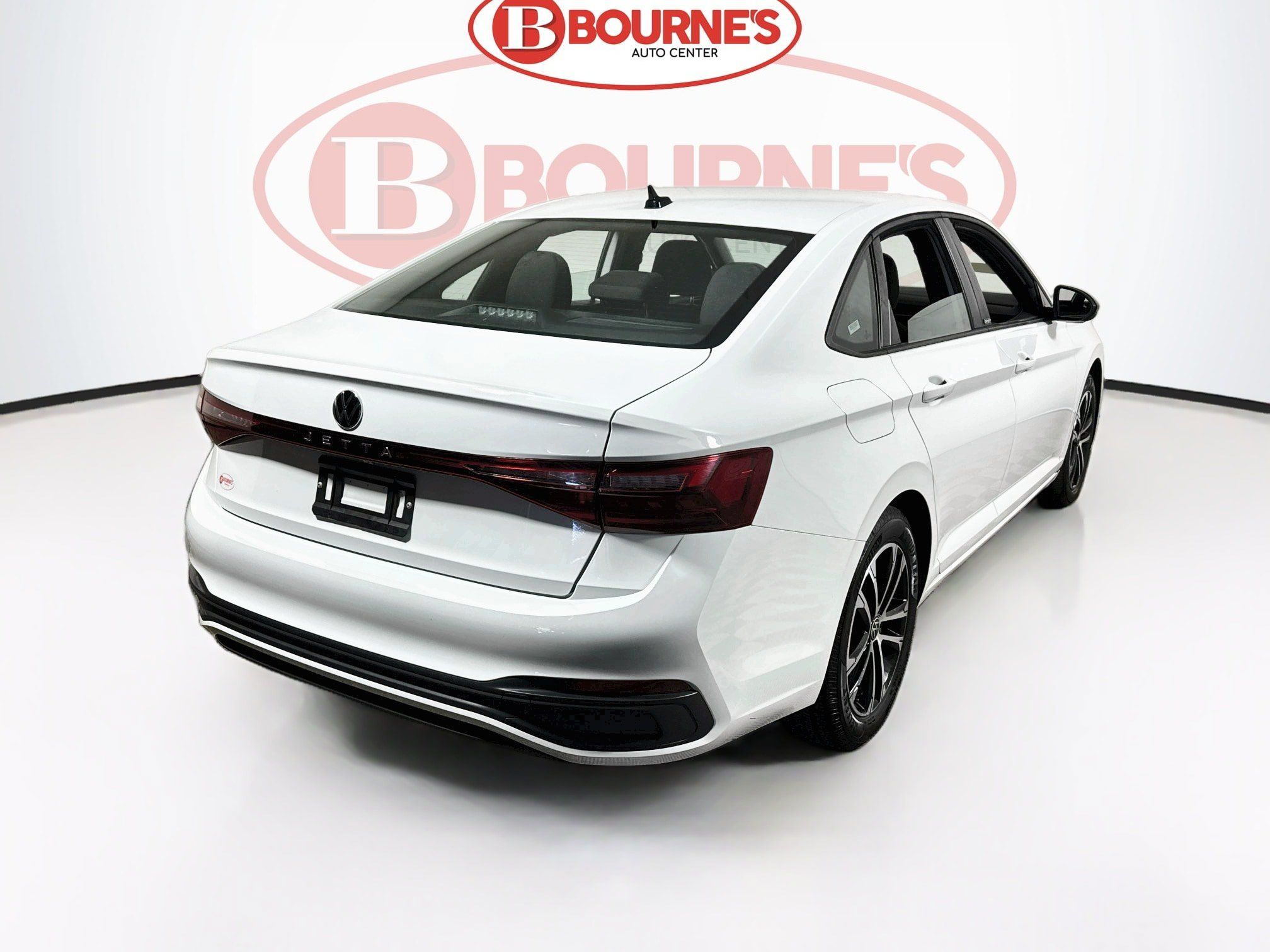 Used 2025 Volkswagen Jetta Sport FWD image 9