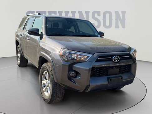 Used 2023 Toyota 4Runner SR5 Premium w/ SR5 Premium Package AWD/4WD image 7