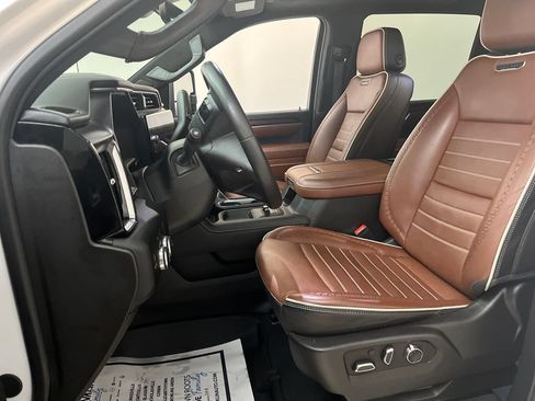 Used 2024 GMC Sierra 2500 Denali Ultimate AWD/4WD image 13