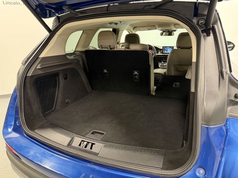 Used 2020 Lincoln Corsair FWD w/ Convenience Package image 23