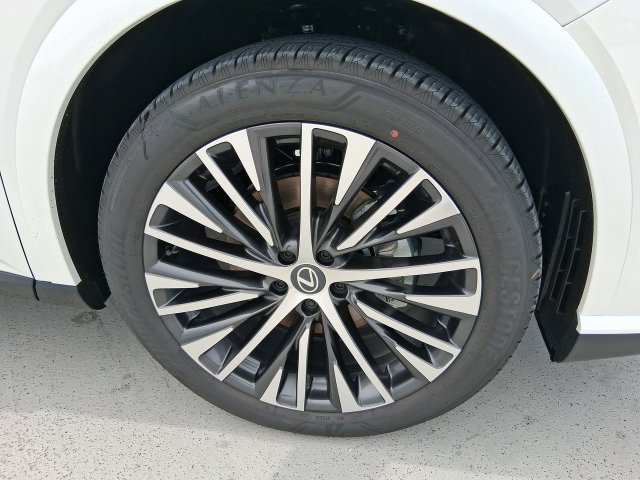 New 2026 Lexus RX 350 w/ Convenience Package AWD/4WD image 10