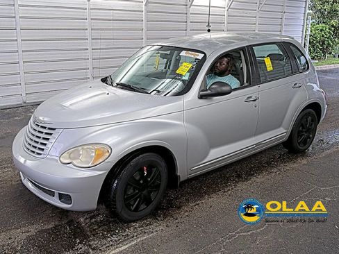Used 2009 Chrysler PT Cruiser FWD image 1