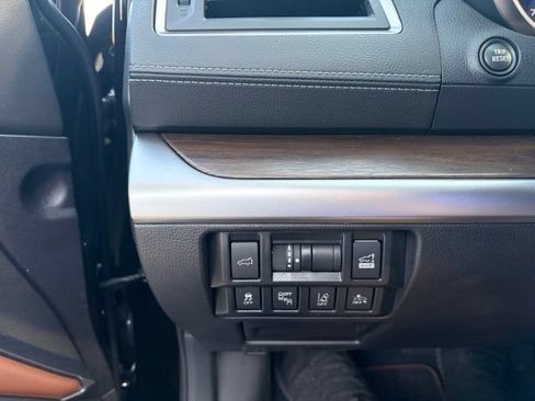 Used 2019 Subaru Outback 3.6R Touring AWD/4WD image 11