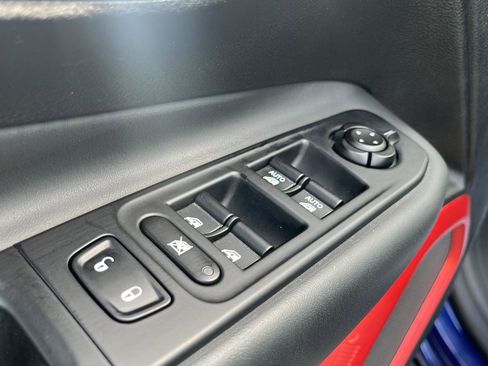 Used 2019 Jeep Renegade Trailhawk AWD/4WD image 11