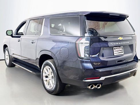 Certified 2025 Chevrolet Suburban Premier AWD/4WD image 6