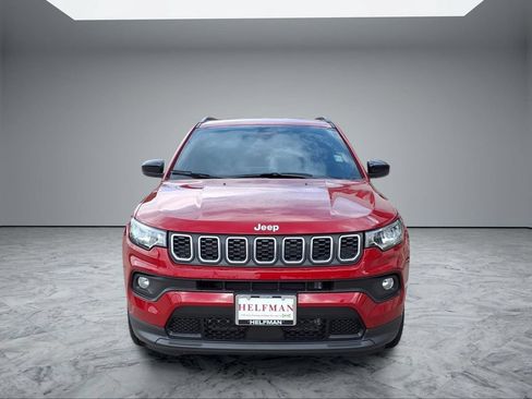 Used 2026 Jeep Compass Latitude AWD/4WD image 2