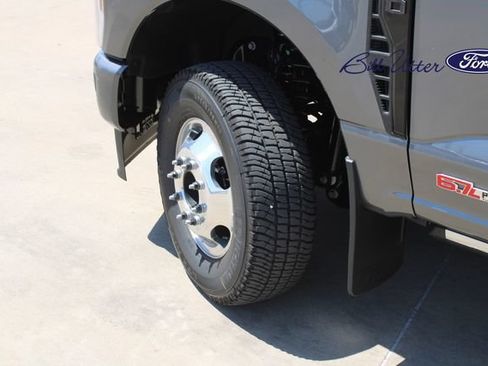 New 2026 Ford F350 Platinum AWD/4WD image 5