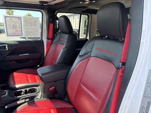Used 2023 Jeep Wrangler Unlimited Rubicon 4xe AWD/4WD image 17