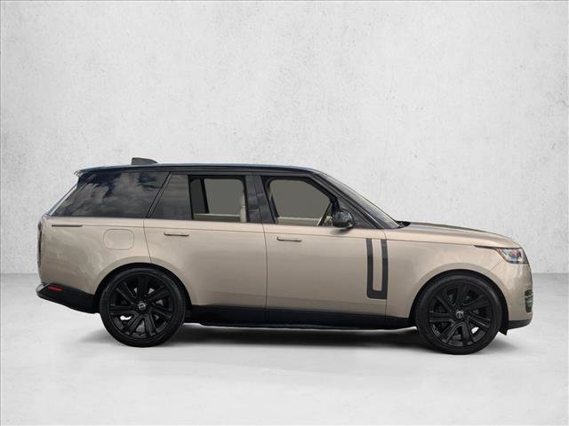 Used 2023 Land Rover Range Rover SE AWD/4WD image 4