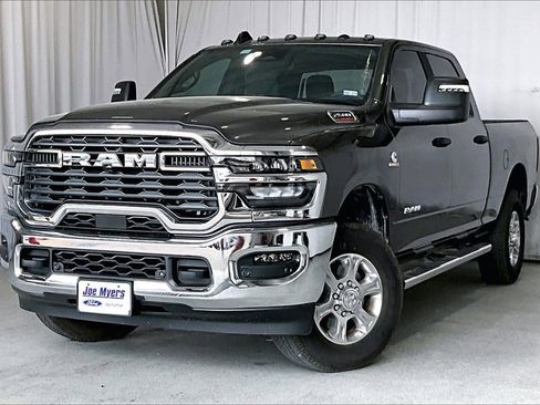 Used 2025 RAM 2500 Lone Star image 2