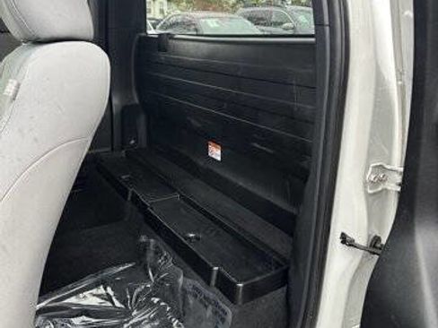 Used 2019 Toyota Tacoma SR image 20