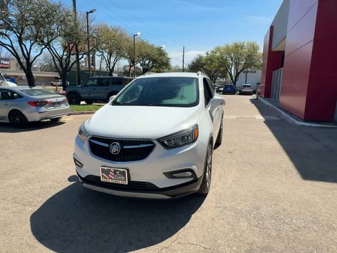 Used 2017 Buick Encore Preferred image 3