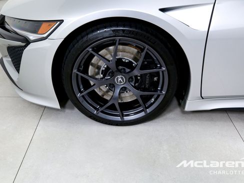 Used 2017 Acura NSX AWD/4WD image 27