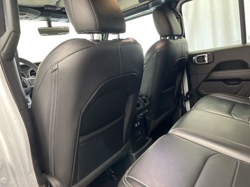 Used 2023 Jeep Wrangler Unlimited Sahara image 26