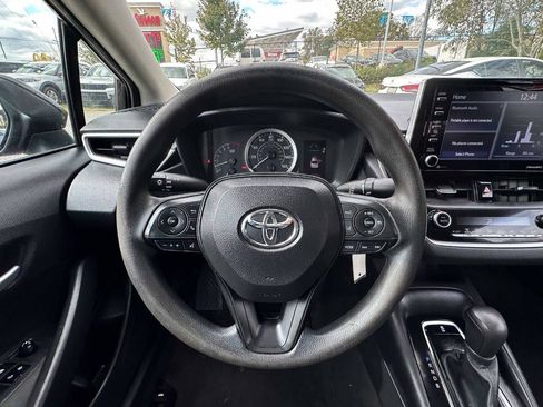 Used 2021 Toyota Corolla LE FWD image 13