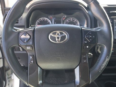 Used 2021 Toyota 4Runner Venture w/ Moonroof Package AWD/4WD image 18