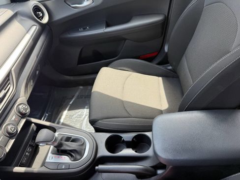 Used 2020 Kia Forte LXS FWD image 21