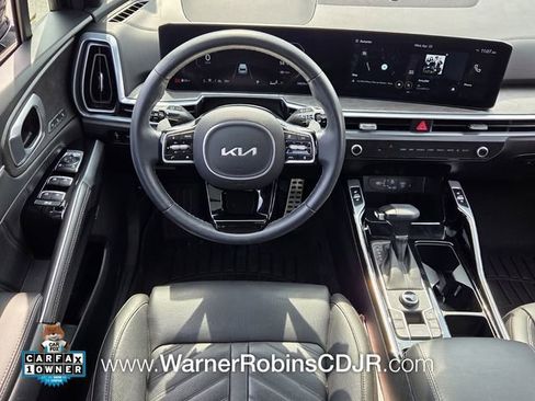 Used 2024 Kia Sorento SX Prestige image 7