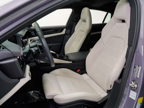 Certified 2025 Porsche Panamera 4 E-Hybrid AWD/4WD image 5