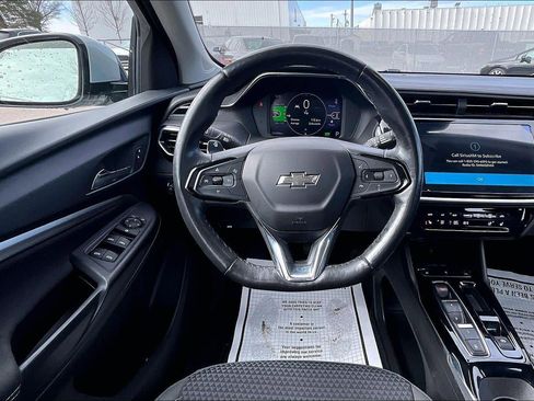 Used 2023 Chevrolet Bolt EUV LT w/ Comfort Package image 5