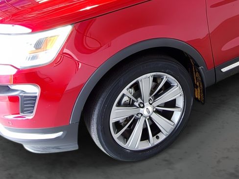 Used 2018 Ford Explorer Limited w/ Ford Safe & Smart Package AWD/4WD image 7