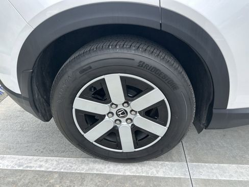 Used 2024 Honda Prologue EX image 17