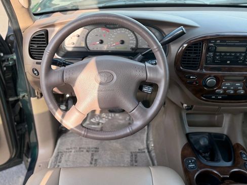 Used 2002 Toyota Sequoia Limited image 95