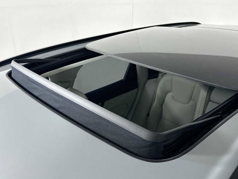 New 2026 Volvo XC60 T8 Ultra w/ Protection Package image 19