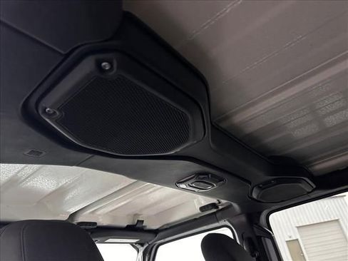 Used 2022 Jeep Wrangler Unlimited Sport image 15